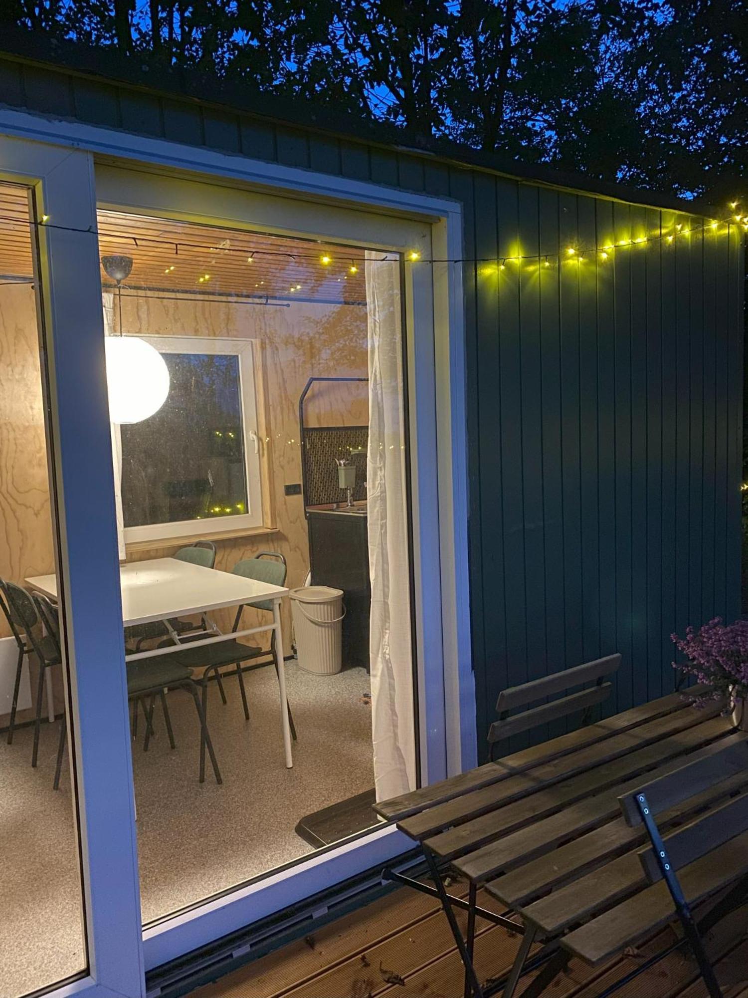 Kroghs Tiny Houses - Hyttebyen Гриндстед Екстериор снимка