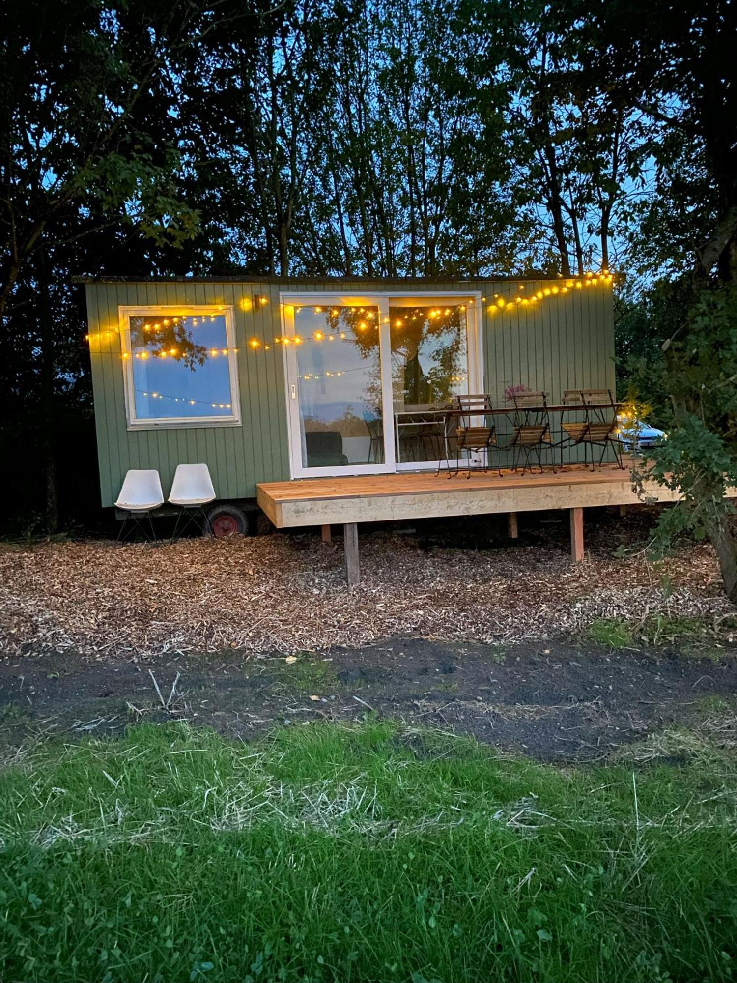 Kroghs Tiny Houses - Hyttebyen Гриндстед Екстериор снимка